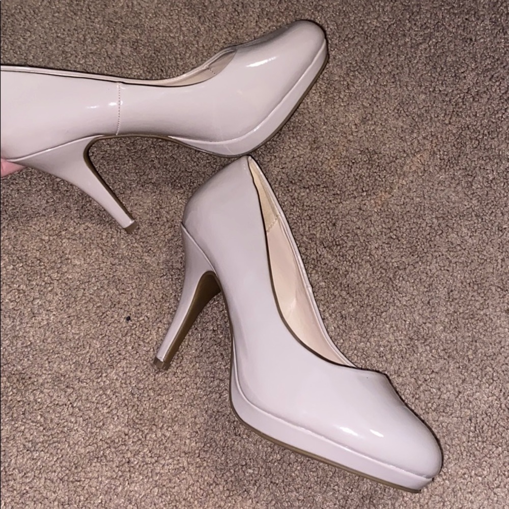 Heels - Picture 2 of 2